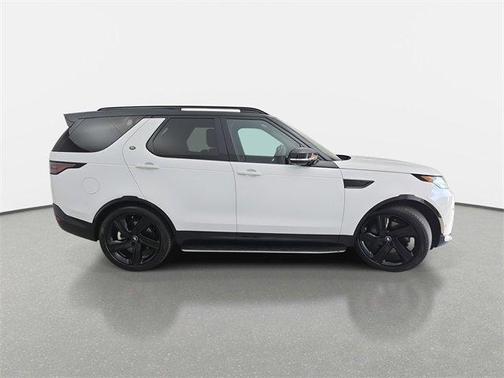 2025 Land Rover Discovery P360 Dynamic SE