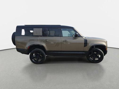 2026 Land Rover Defender P400 X-Dynamic SE