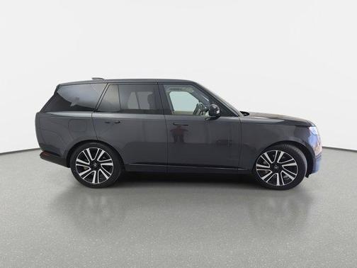 2023 Land Rover Range Rover P530 SE
