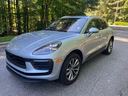 Dolomite Silver Metallic 2025 Porsche Macan Macan