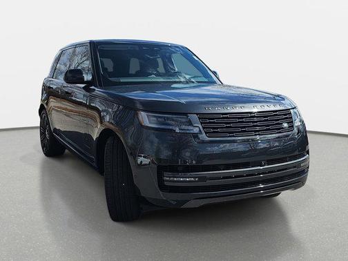 2025 Land Rover Range Rover P530 SE