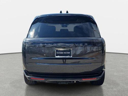 2025 Land Rover Range Rover P530 SE