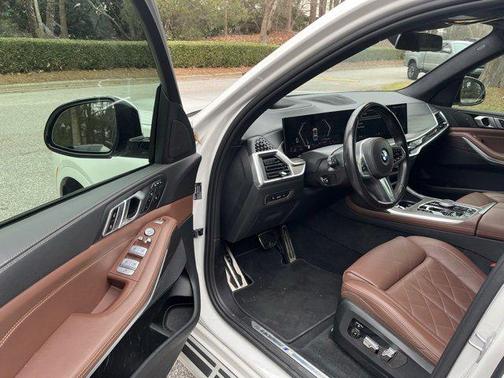 2024 BMW X7 xDrive40i