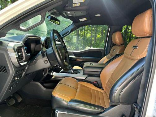 STAR WHITE METALLIC TRICOAT 2022 Ford F-150 Platinum