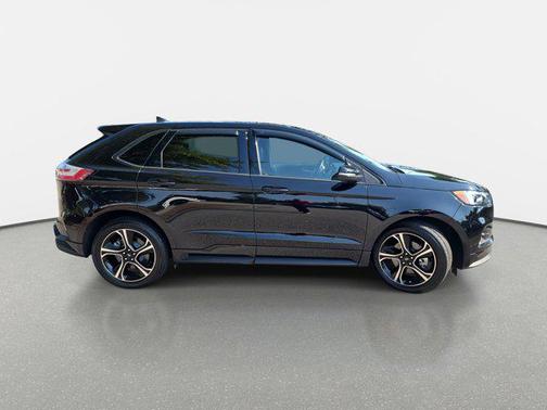 2020 Ford Edge ST