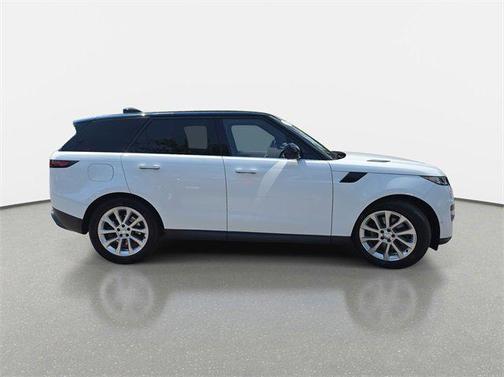 2024 Land Rover Range Rover Sport SE