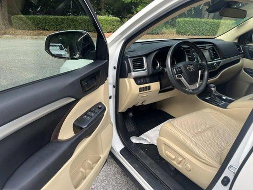 2019 Toyota Highlander LE Plus