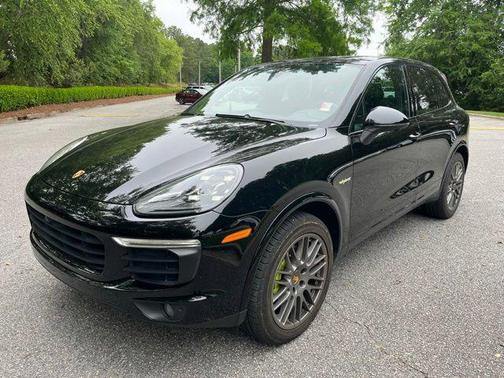 Jet Black Metallic 2017 Porsche Cayenne Cayenne S E-Hybrid