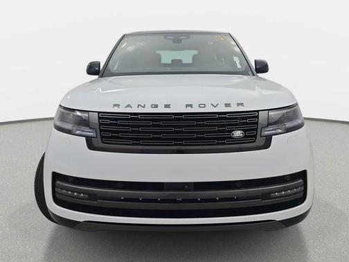 2025 Land Rover Range Rover P550e SE