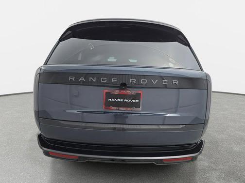 2025 Land Rover Range Rover P400 SE