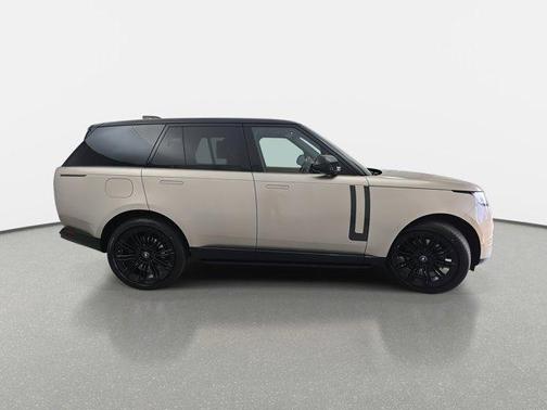 2025 Land Rover Range Rover P400 SE