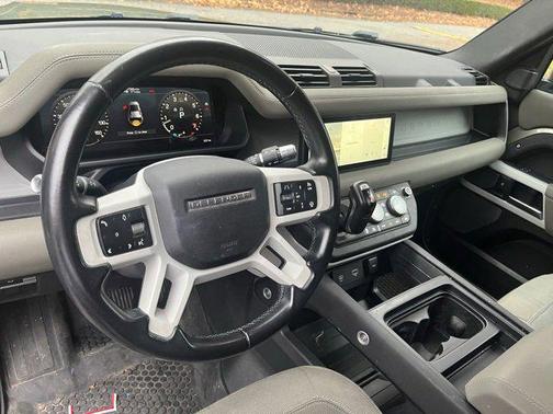 2020 Land Rover Defender 110 SE