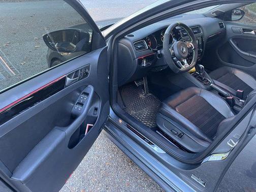 2017 Volkswagen Jetta GLI