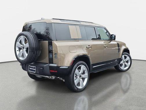 2026 Land Rover Defender P400 X-Dynamic SE