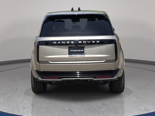 Gold 2026 Land Rover Range Rover P400 SE 7 Seat