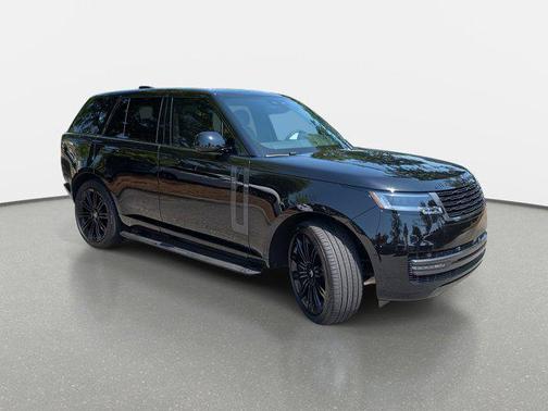 2025 Land Rover Range Rover P530 SE