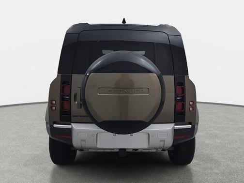 2025 Land Rover Defender 110 P300