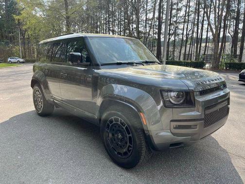 Faroe Green Premium Metallic 2025 Land Rover Defender 110 V8