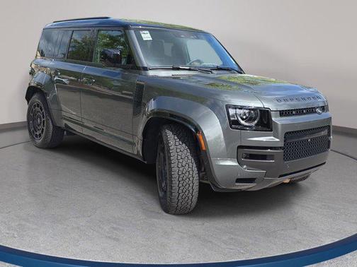 Faroe Green Premium Metallic 2025 Land Rover Defender P635 OCTA