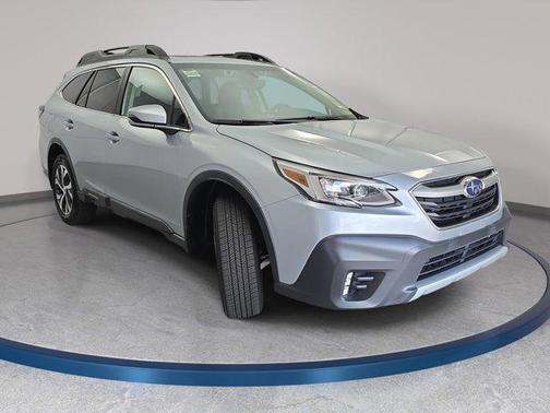 Ice Silver Metallic 2022 Subaru Outback Limited