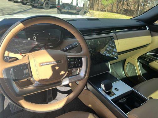 2025 Land Rover Range Rover P530 Autobiography