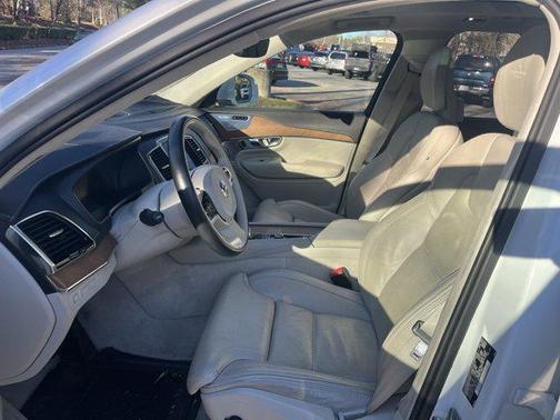 2017 Volvo XC90 Hybrid T8 Excellence