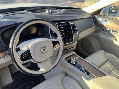 2017 Volvo XC90 Hybrid T8 Excellence