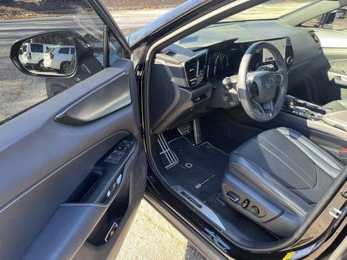 2023 Lexus NX 350 F SPORT Handling