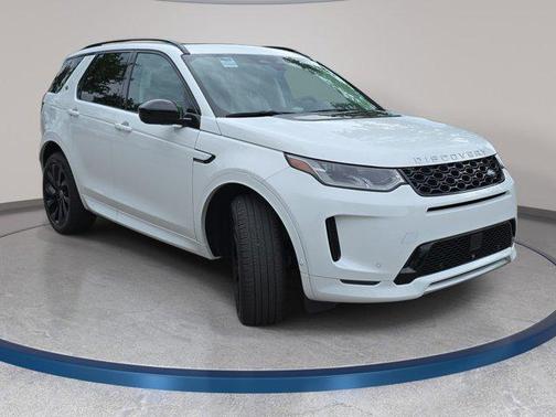 Fuji White 2024 Land Rover Discovery Sport Core S