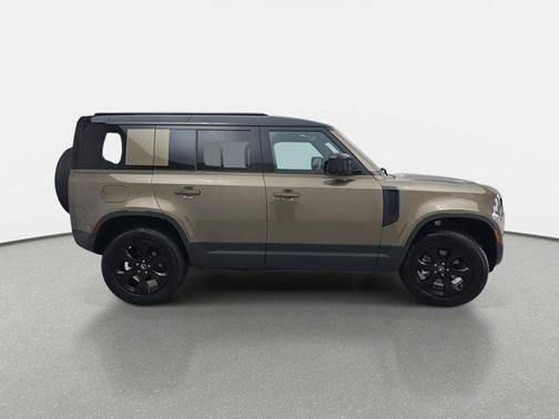2025 Land Rover Defender 110 P300