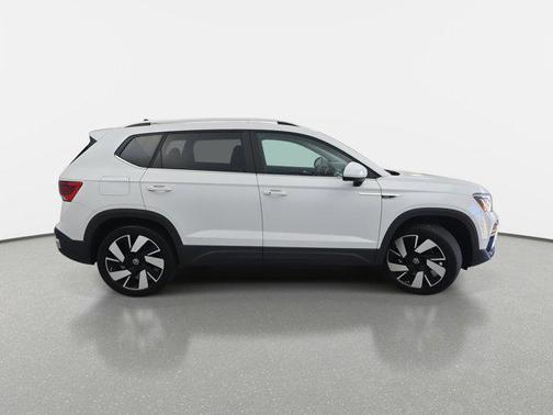 2024 Volkswagen Taos 1.5T SEL