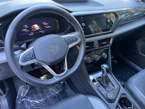 2024 Volkswagen Taos 1.5T SEL