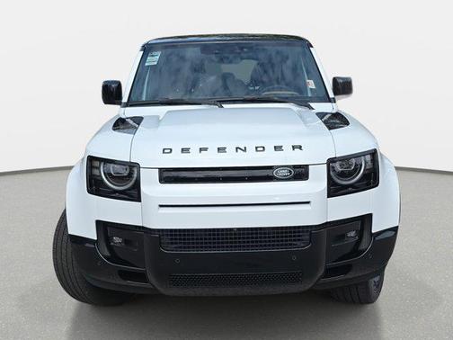 2026 Land Rover Defender 110 V8