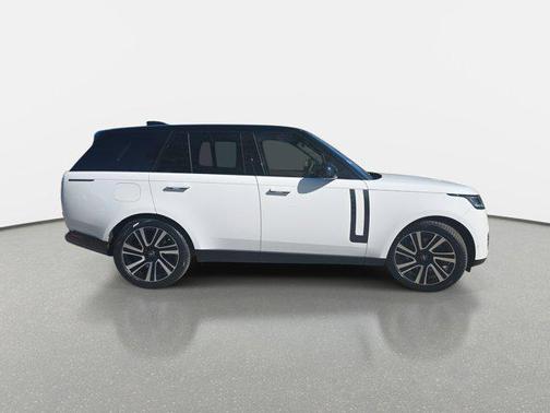 2023 Land Rover Range Rover P530 SE