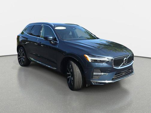 2023 Volvo XC60 B5 Ultimate Bright Theme