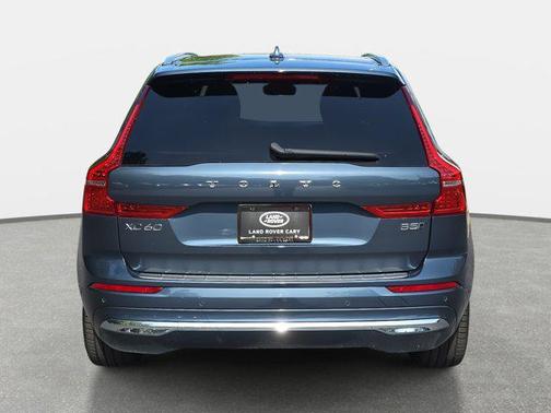 2023 Volvo XC60 B5 Ultimate Bright Theme