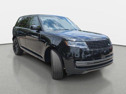 2025 Land Rover Range Rover P530 SE