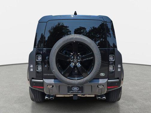 2022 Land Rover Defender 90 Carpathian Edition
