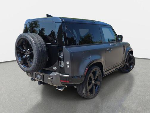 2022 Land Rover Defender 90 Carpathian Edition