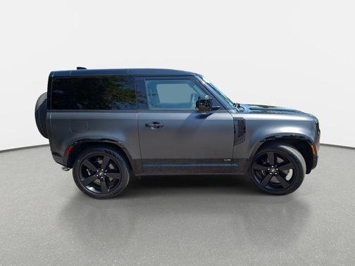 2022 Land Rover Defender 90 Carpathian Edition