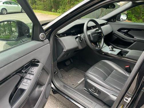 Santorini Black Metallic 2025 Land Rover Range Rover Evoque Core S