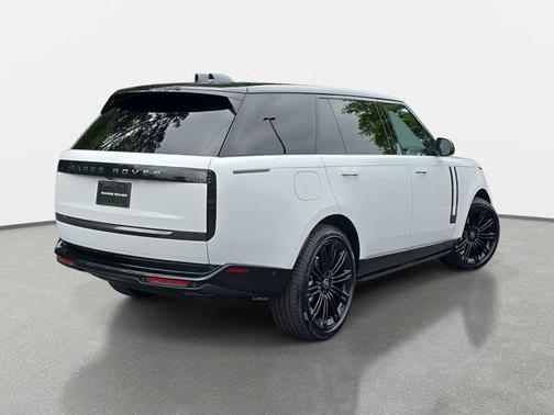 2025 Land Rover Range Rover P400 SE 7 Seat