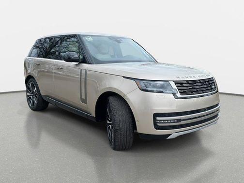 2026 Land Rover Range Rover P550e SE
