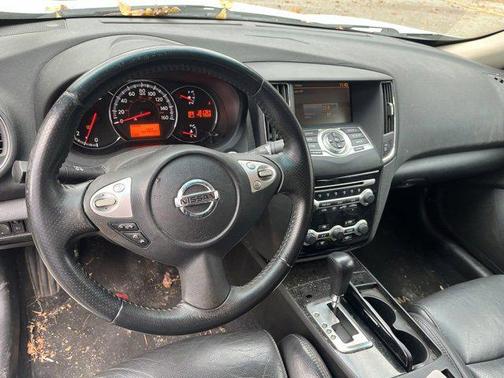 2011 Nissan Maxima SV