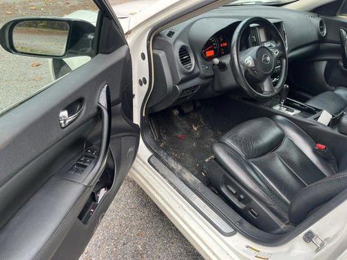 2011 Nissan Maxima SV