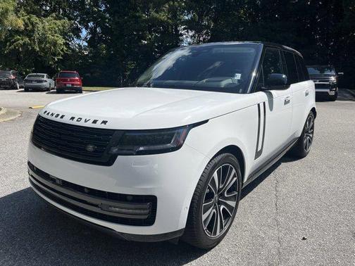 2025 Land Rover Range Rover P530 SE