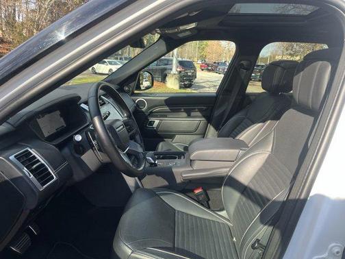 2024 Land Rover Discovery P360 Metropolitan Edition