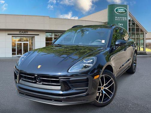2023 Porsche Macan Base