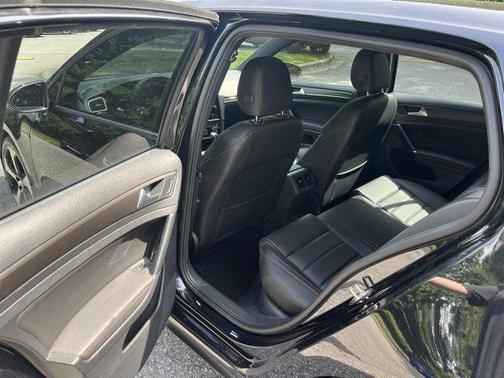 2020 Volkswagen Golf GTI 2.0T SE DSG