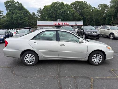 Lunar Mist Metallic 2004 Toyota Camry LE